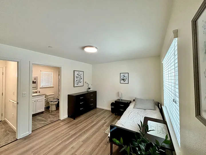 Fresno Guest Home #12 — photo 7