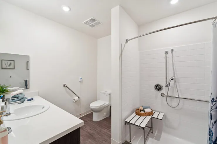 Peninsula Pointe by Cogir — photo 8