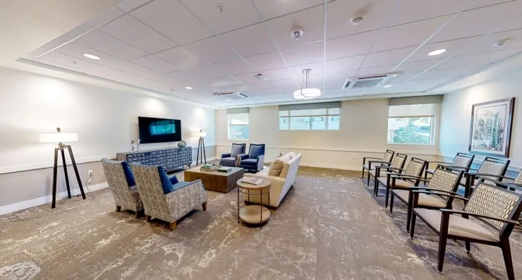 Peninsula Pointe by Cogir — photo 12
