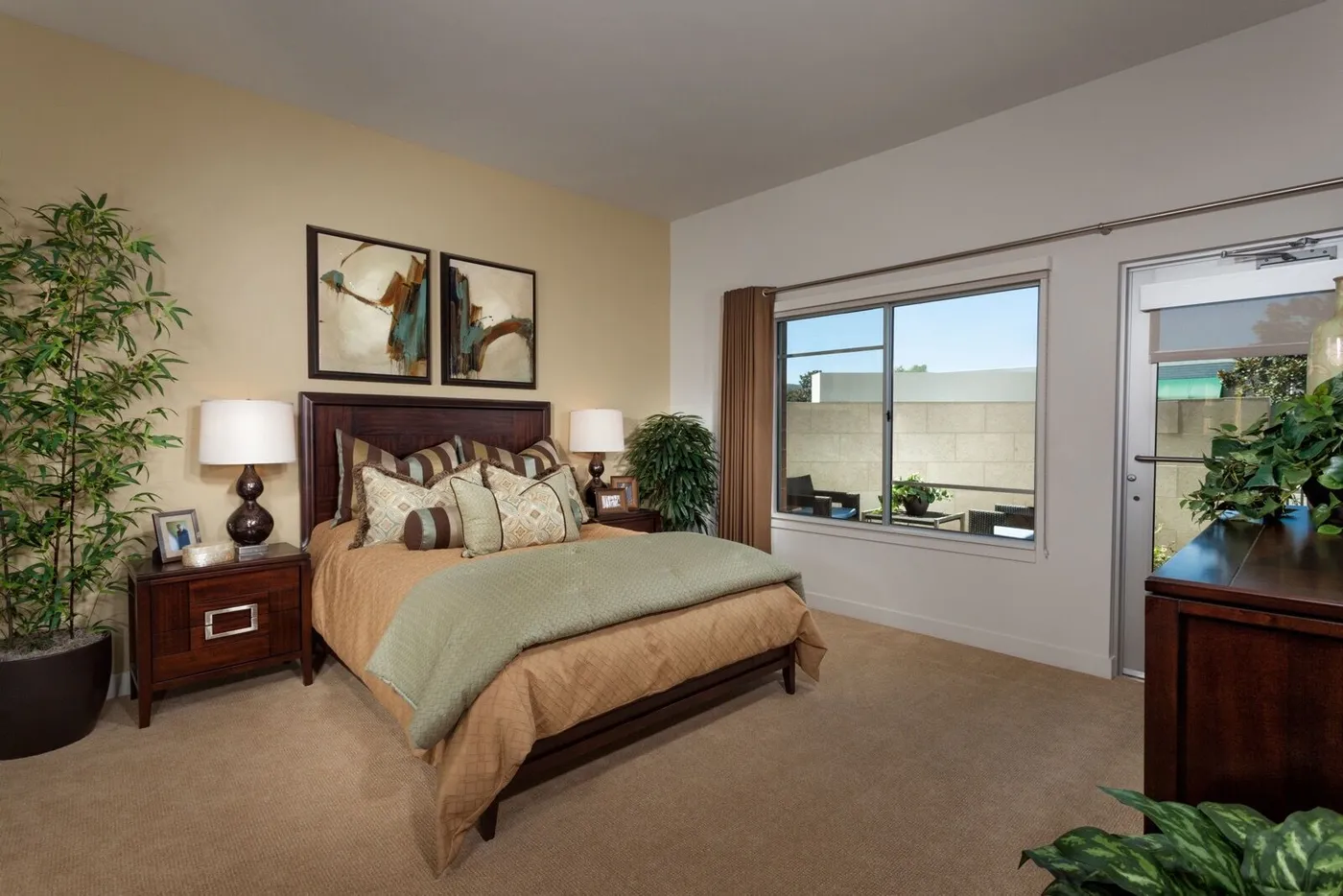 Vivante Newport Center — photo 16