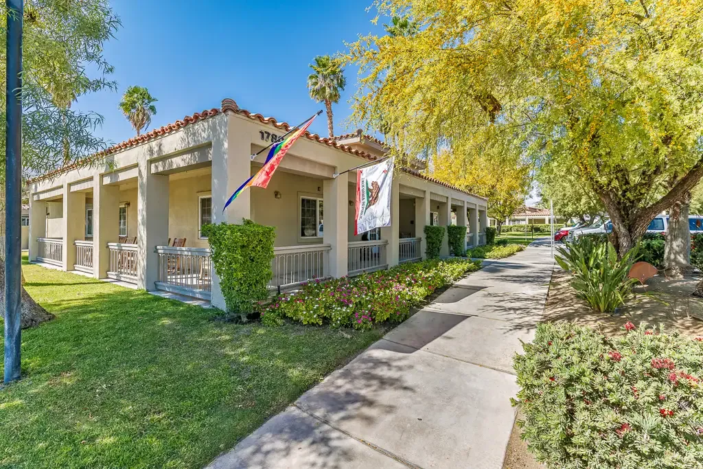 Cottages at Palm Springs — photo 6