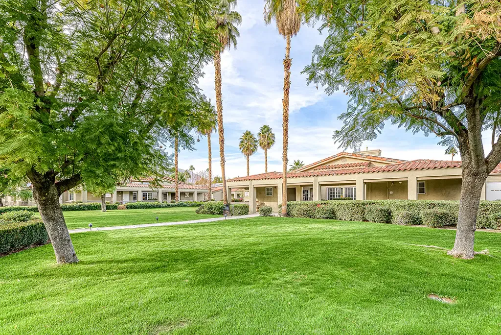 Cottages at Palm Springs — photo 7