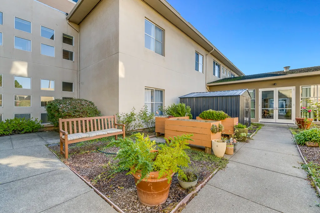 Mission Lake Villa, Inc. — photo 6