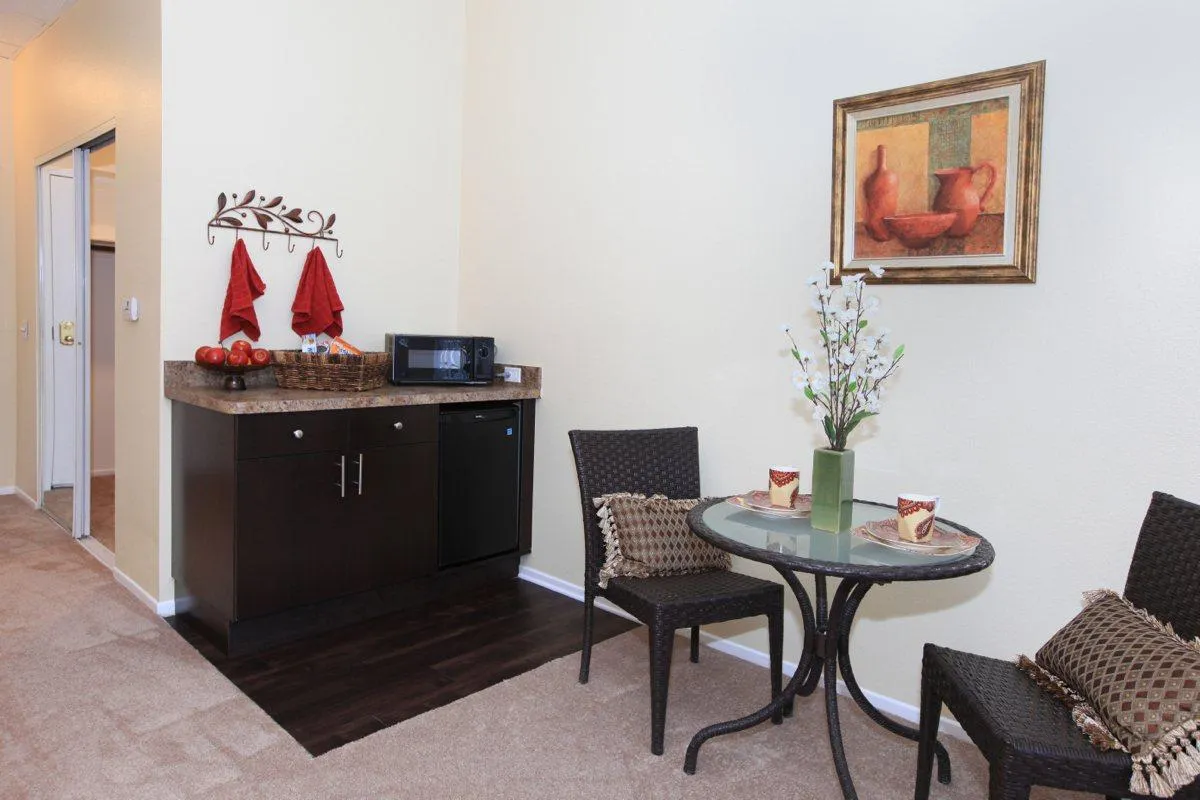 Montclair Royale Senior Living — photo 7
