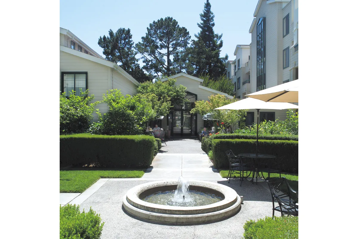 Sterling Court — photo 12