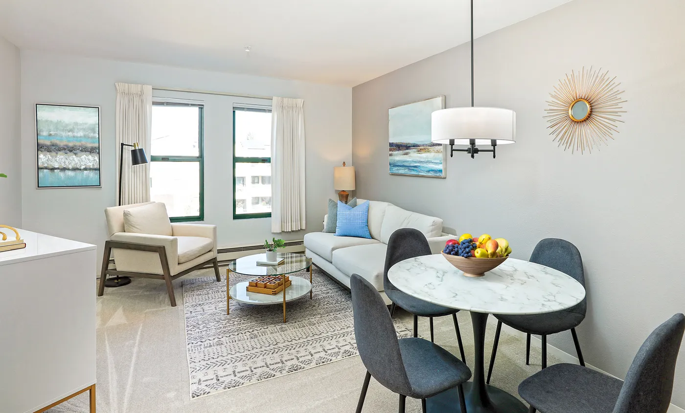 Sterling Court — photo 16