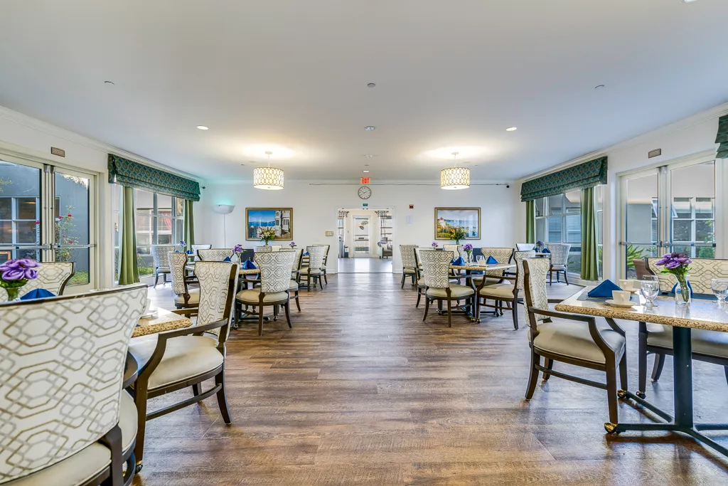 Mission Villa Senior Living — photo 8