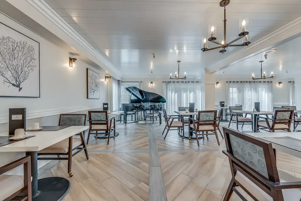 Serra Highlands Senior Living — photo 9