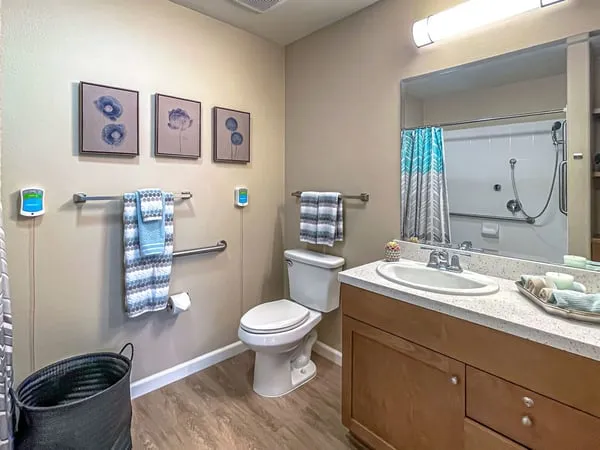 Loma Clara Senior Living — photo 10